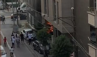İstanbul'da metruk binada yangın: 3 ölü