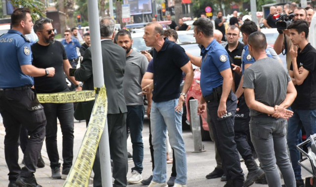 İzmir Adliyesi önünde çatışma: 1 ölü, 5 yaralı!