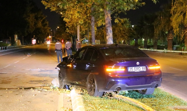 İzmir'de otomobille çarpışan motokurye