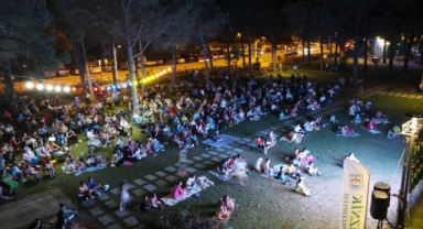 İznik'te yazlık sinema sezon finali yaptı