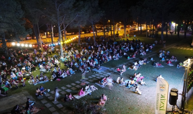 İznik'te yazlık sinema sezon finali yaptı