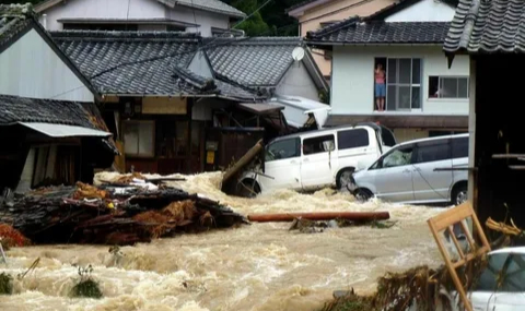 Japonya'da sel: 3 ölü
