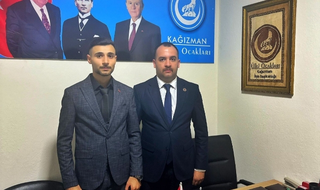 Kağızman Ülkü Ocakları’nda bayrak değişimi