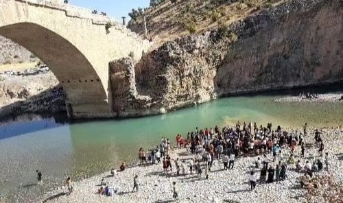 Kahta Çayı'na giren 8 yaşındaki çocuktan acı haber!