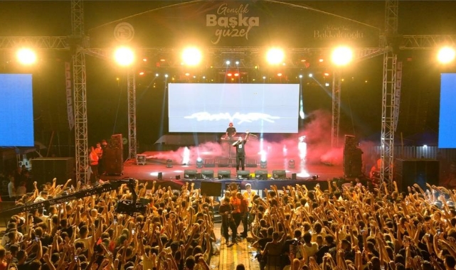 Kajmer Bozüyüklü hayranlarıyla buluştu
