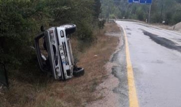 Karabük'te otomobil şarampole devrildi: 5 yaralı