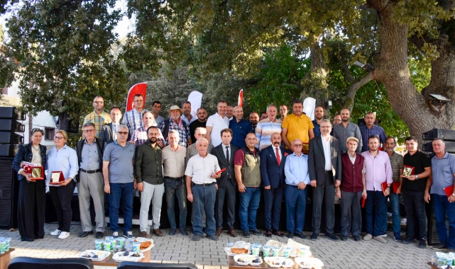 Karacabey'de tarımın enleri ödüllendirildi