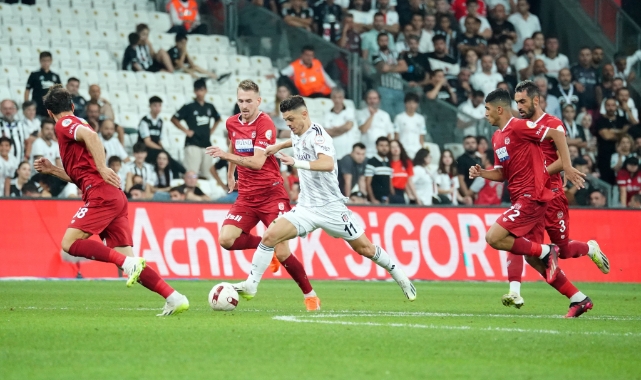 Kartal evinde Sivasspor'u devirdi!