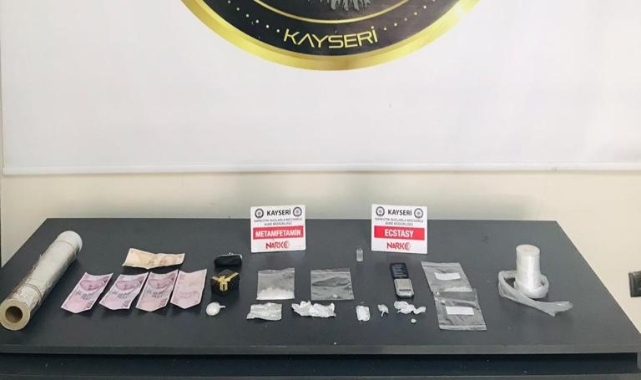 Kayseri'de Narkotik Operasyonu: 2 Gözaltı
