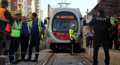 Polisten kaçarken tramvay çarptı!