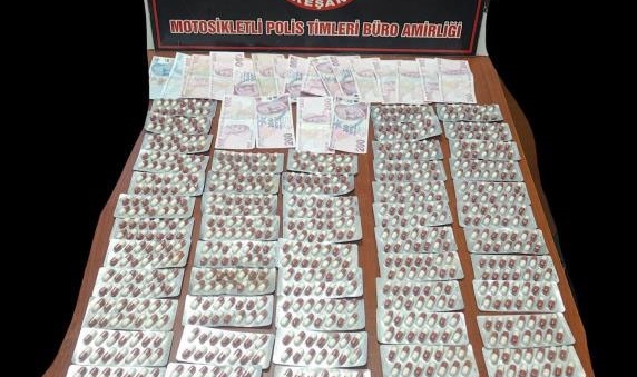 Keşan'da 994 adet sentetik ecza ele geçirildi