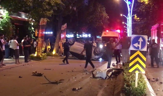 Kontrolden çıkan otomobil takla attı: 3 yaralı