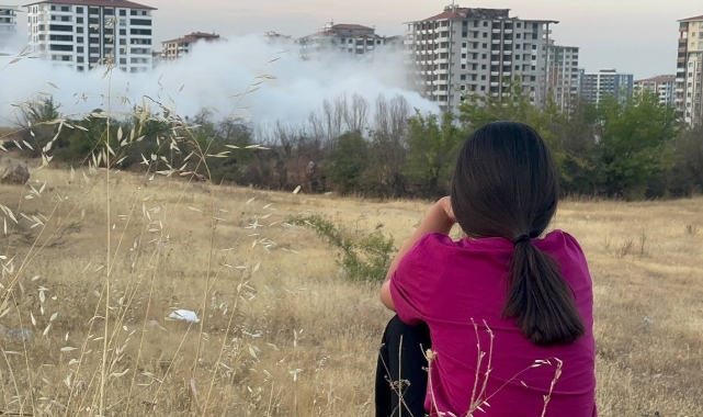 Kredi çekip almışlardı! Yıkımını gözyaşları içinde izlediler