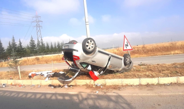 Kütahya'da otomobil takla attı: 3 yaralı