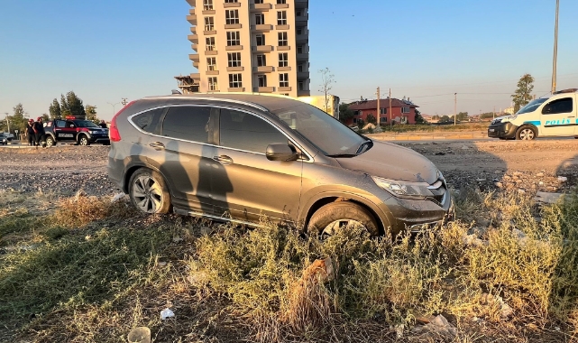 Lastiği patlayan cip şarampole düştü: 3 yaralı