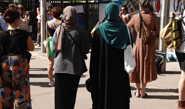Mahkeme onayladı! Fransa'da abaya yasaklandı