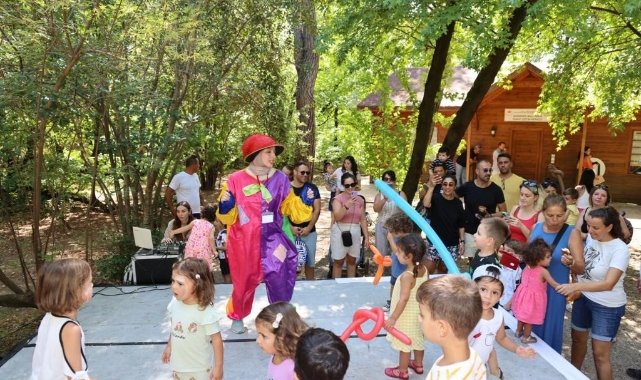 Marmaris’te geleneksel çocuk yardım şenliğinin ilki yapıldı