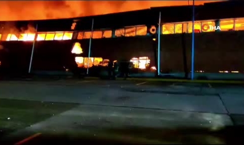 Meksika’da depo yangını: 3 yaralı