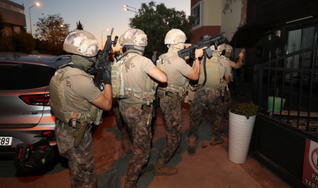 Mersin'de terör örgütlerine operasyon: 4 gözaltı