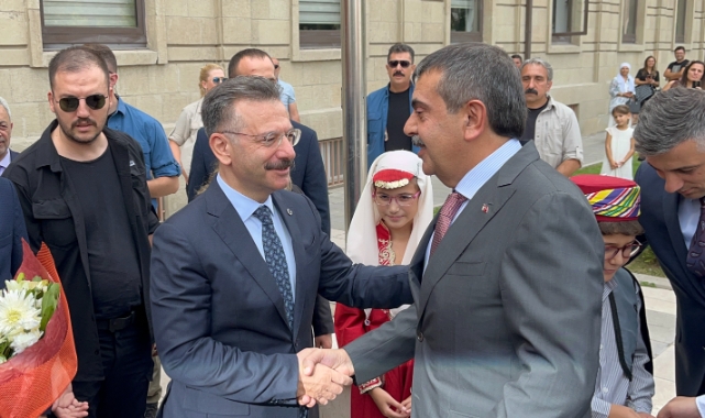 Milli Eğitim Bakanı Tekin, Eskişehir’e gitti