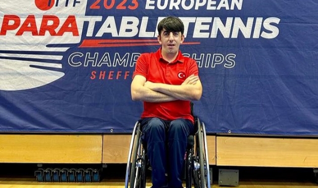 Milli masa tenisçi Abdullah Öztürk'ten olimpiyat kotası