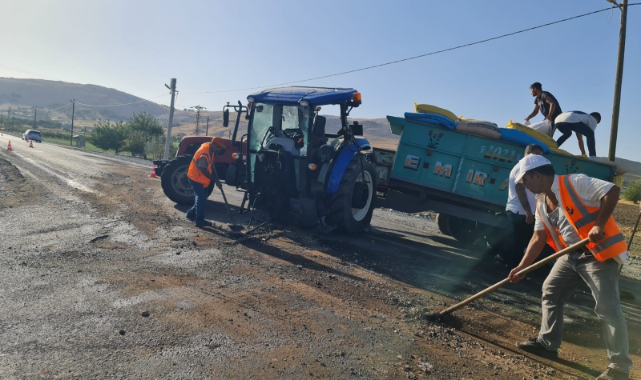 Minibüs ile traktör çarpıştı! Çok sayıda yaralı var!