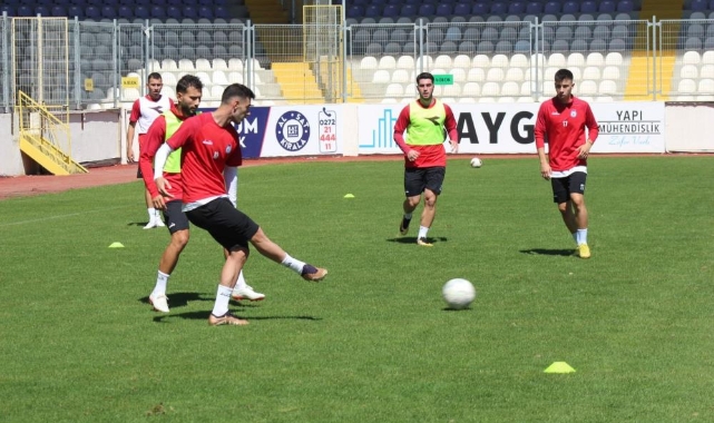 Mor beyazlılar tüm hızıyla antrenmanlarını sürdürüyor