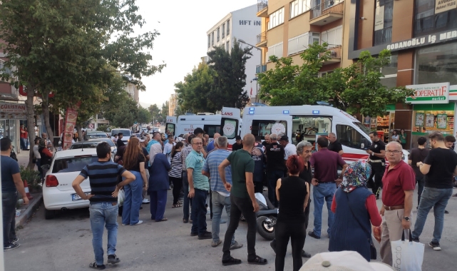 Motosiklet ile otomobil çarpıştı! 2 kişi yaralandı