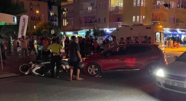 Motosikletle otomobilin çarpıştığı kazada baba kız hastanelik oldu