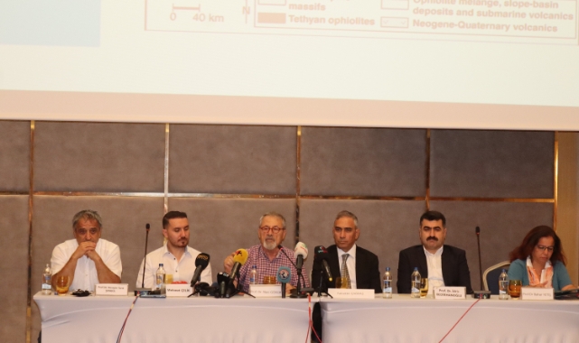Naci Görür: "Türkiye'yi 10- 15 yılda depreme hazırlarız"