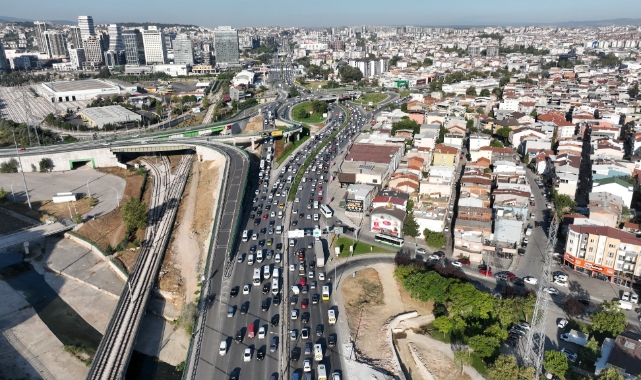 Okulların ilk gününde Bursa trafiği