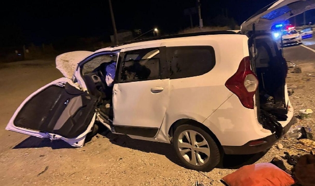 Otomobil Bente Çarptı: 2 ölü, 2 yaralı!
