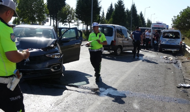Otomobil ile çarpışan araç takla attı