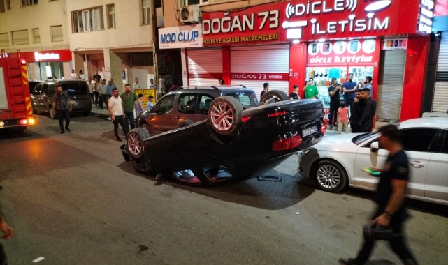 Otomobil ile kamyonet kafa kafaya çarpıştı!
