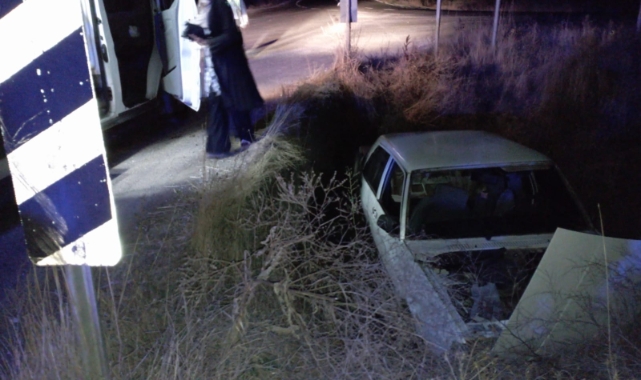 Otomobil yol kenarındaki menfeze düştü: 6 yaralı
