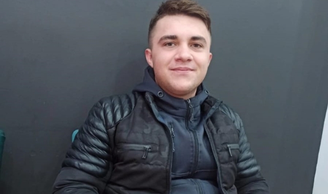 Otomobille çarpışan motosiklet sürücüsü hayatını kaybetti