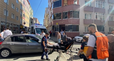 Otomobille motosiklet çarpıştı: 2 yaralı
