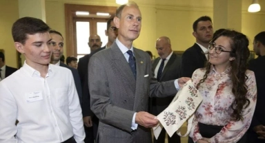 Prens Edward Kabataş Erkek Lisesi'ni ziyaret etti