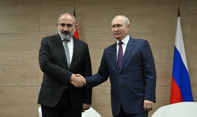 Putin ve Paşinyan, Karabağ’daki durumu görüştü