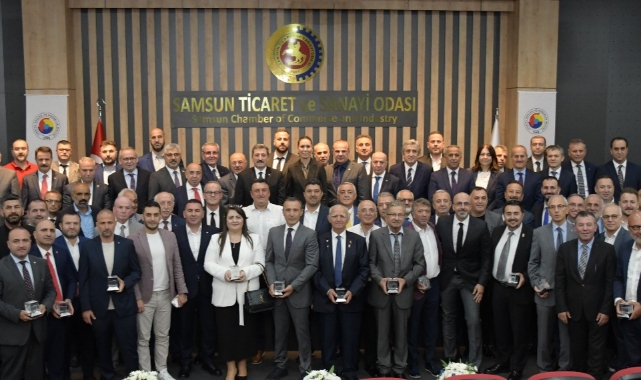 Samsun TSO’da meclis üyelerine plaket