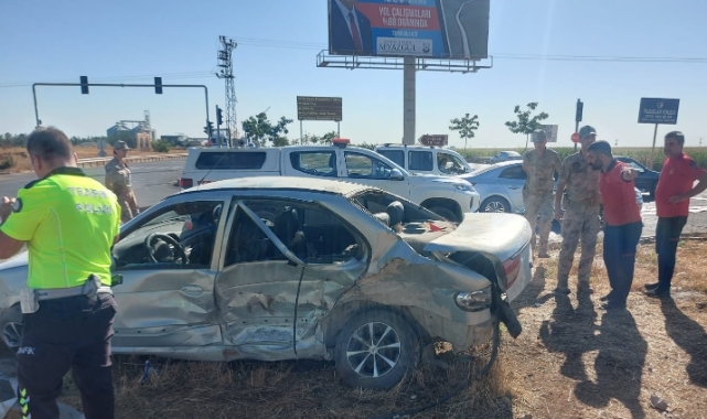 Şanlıurfa'da iki otomobil çarpıştı: 1 ölü, 5 yaralı