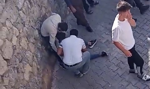 Sepetli motosiklet, 4 metre yükseklikten düştü: 2 yaralı