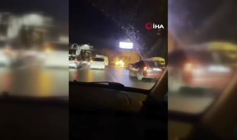 Seyir halindeki araç alev aldı