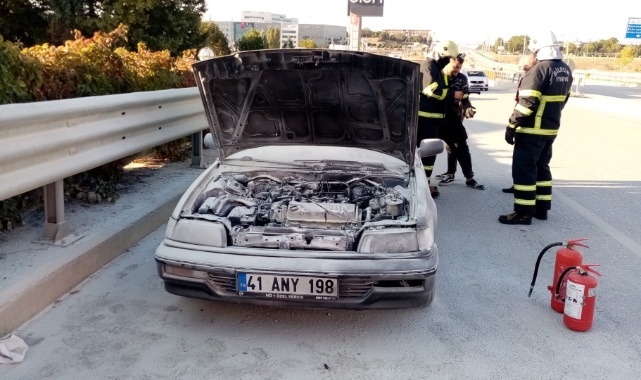 Seyir halindeki araç alevlere teslim oldu