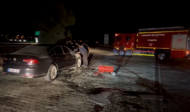 Seyir halindeki otomobilin motoru yandı