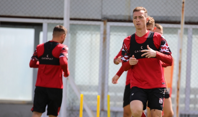 Sivasspor, ara vermedi
