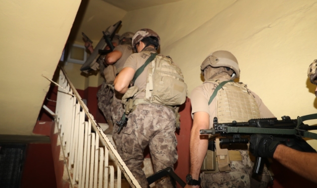 Suç örgütü üyelerine operasyon: 17 gözaltı