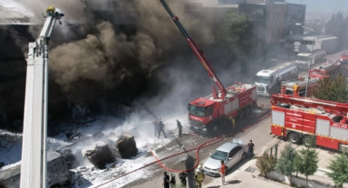 Sünger fabrikasında yangın: 2 kişi hayatını kaybetti