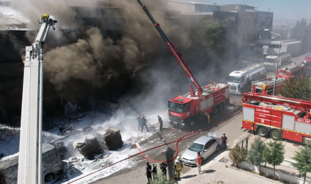 Sünger fabrikasında yangın: 2 kişi hayatını kaybetti