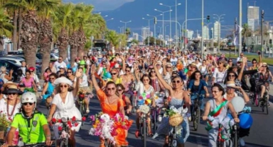 ‘Süslü Kadınlar’ pedal çevirecek